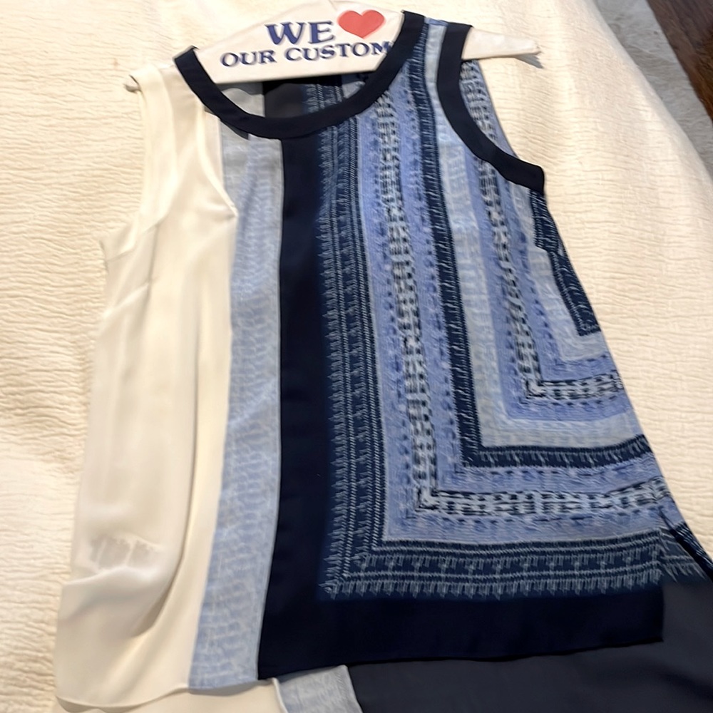 BCBG Maxazria XS Blue White with small cutout blouse